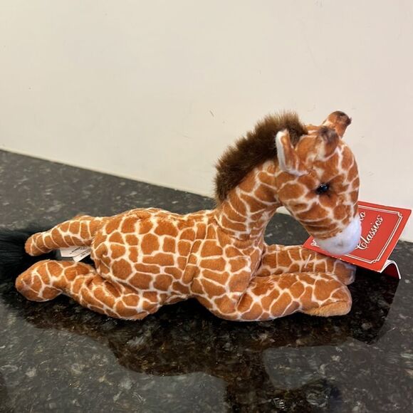 Yomiko Classics Russ Giraffe named Gary, like new condition with Tags (5 inch) - Picture 4 of 9